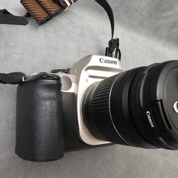 Canon EOS ELAN II 35mm Film Camera with Canon 28mm-80mm zoom lens B1-28 - Picture 5 of 6